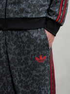 Adidas Kamuflaj Desenli Fermuarlı Eşofman Takımı Siyah Kırmızı