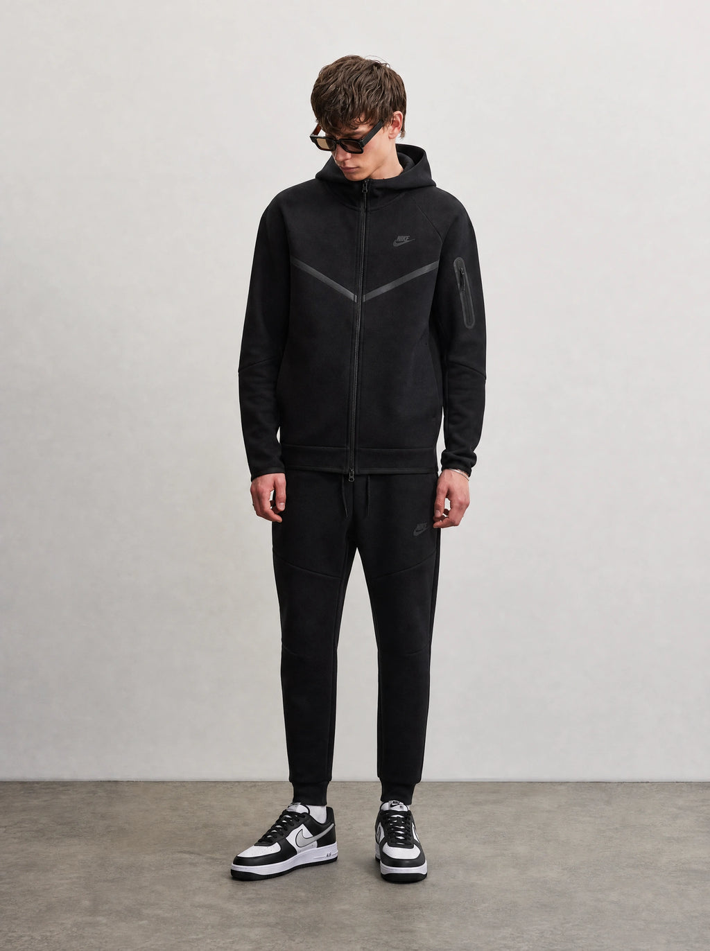 2026 Nike Tech Fleece Gri