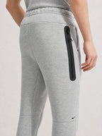 2026 Nike Tech Fleece Gri
