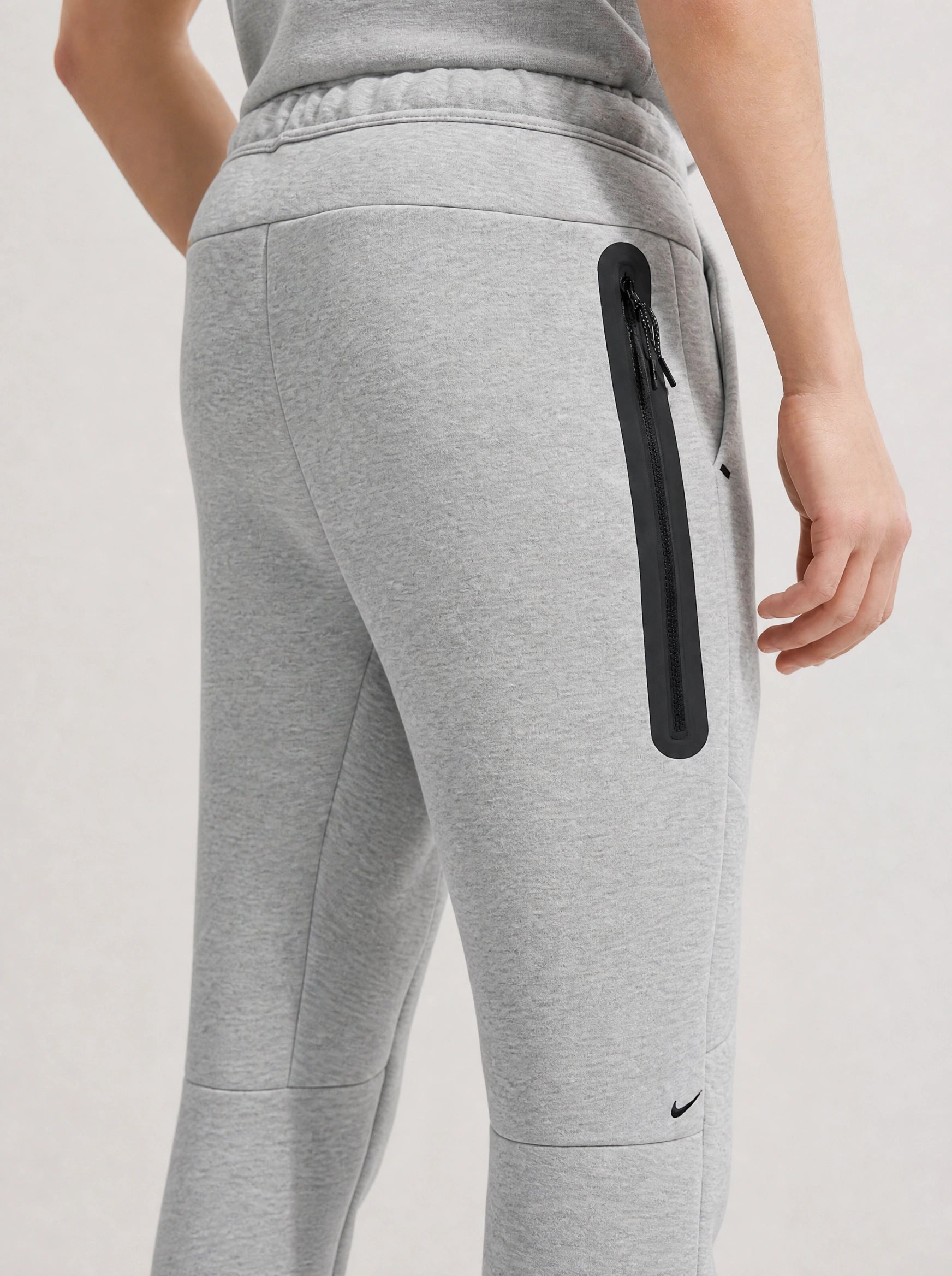 2026 Nike Tech Fleece Gri
