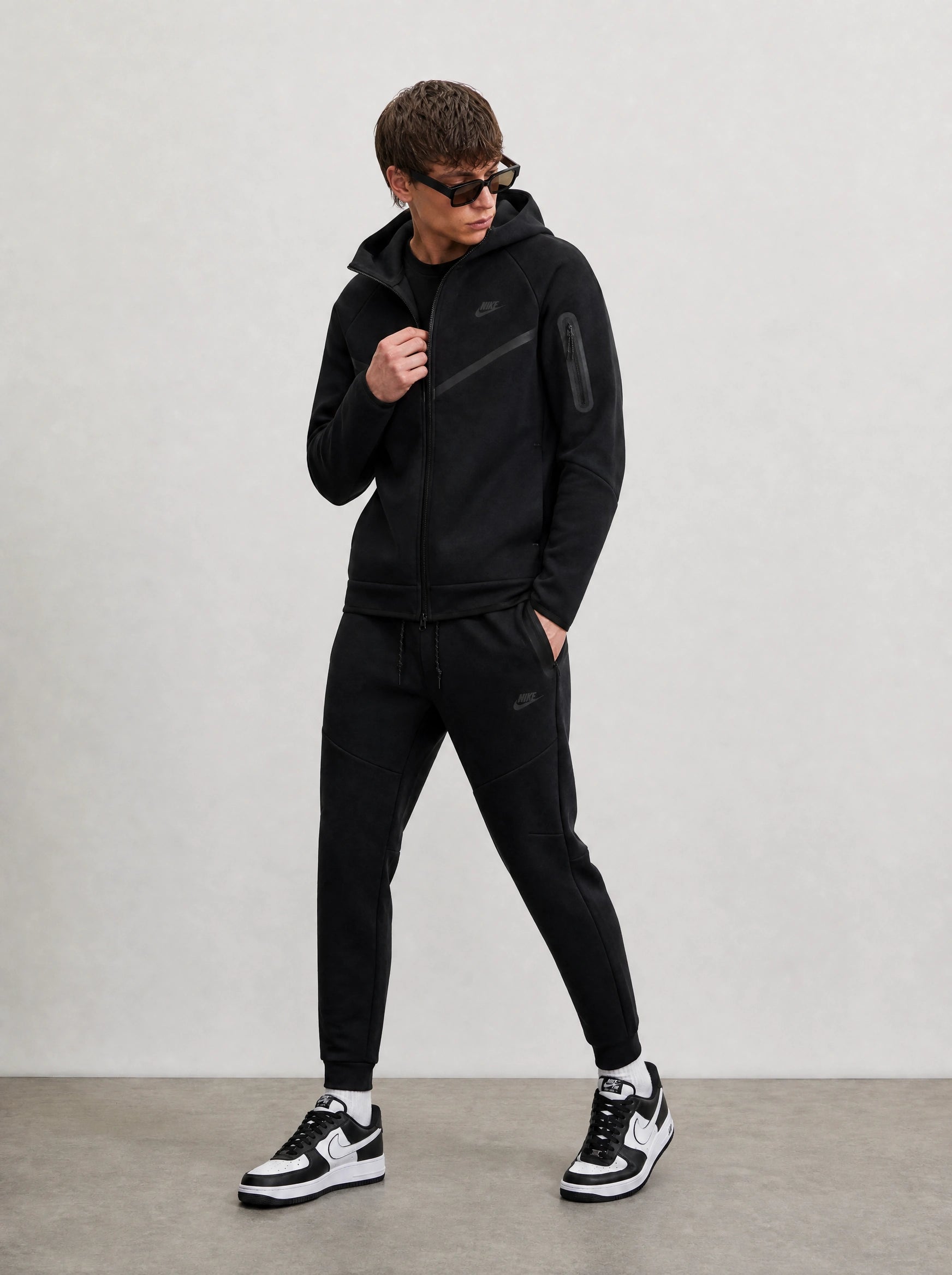 2026 Nike Tech Fleece Siyah